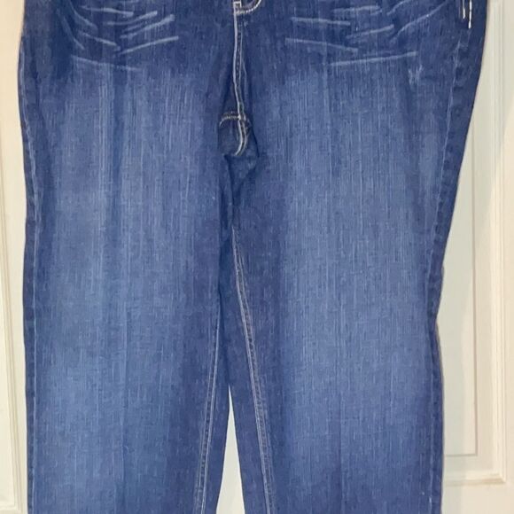 Cato Woman Straight Leg Jeans Medium Wash 20W - Picture 4 of 16